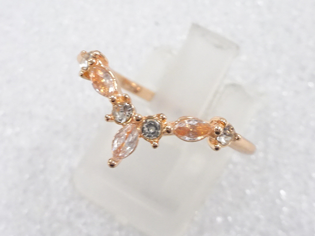 JAPANESE KIMONO / ANTIQUE CRYSTAL RING (SIZE 18)